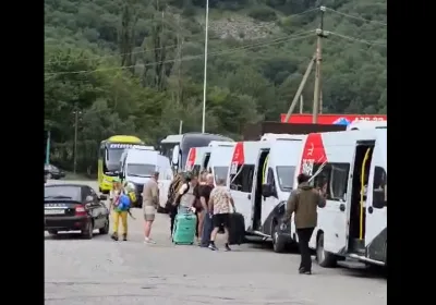 Эвакуация туристов с Эльбруса: запускаются шаттлы