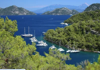 Осенний отдых в Турции: два курорта для туристов из Казани и Екатеринбурга