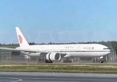 Пассажиры рейса Лондон – Пекин, застрявшие в Нижневартовске, наконец-то вышли из самолета