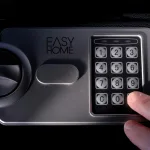 Горничная отеля в Адлере попалась на краже у туристки