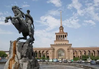 Туристка из Кемерово подала в суд на S7 из-за проблем с выездом в Армению