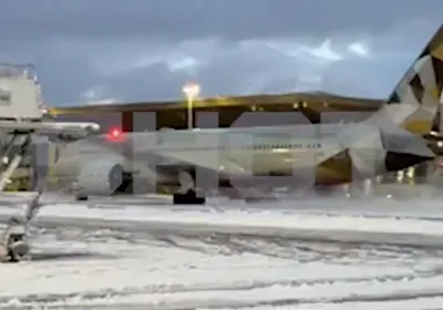 Задержки рейсов в аэропорту Пулково: последствия сильного снегопада