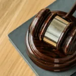 Турист на троне: неожиданные последствия для Эрмитажа