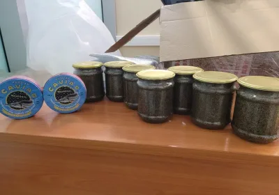 Турист задержан за контрабанду черной икры в Дубай