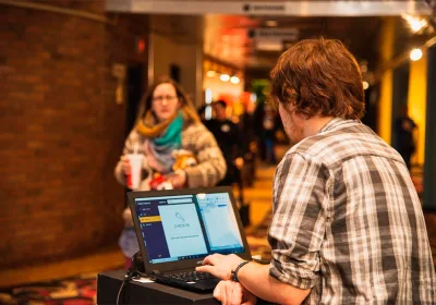 «Аэрофлот» выплатит 300 тысяч семье туристов, пострадавших от овербукинга