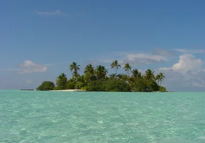 Тур на Мальдивы за 700 тысяч: как туристы остались без отеля и перелета