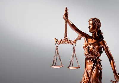 Туристы требуют компенсацию от AZUR air: что нужно знать