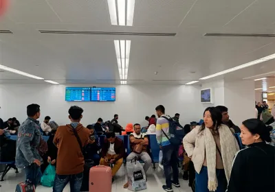 Туристы застряли в Шардже из-за погодных условий