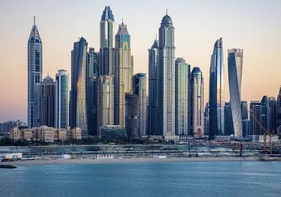 Туроператоры продлевают пребывание туристов в ОАЭ на фоне закрытия воздушного пространства