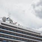 Туристы на лайнере в Катаре: переселение в гостиницу после 7 марта