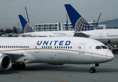 Летние перспективы для российских туристов: высокие цены на авиабилеты и отмены рейсов