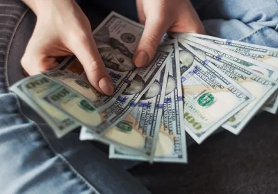 Курс доллара: выгодные предложения на наличные