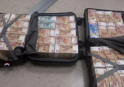 Попытка незаконного вывоза 177 миллионов рублей из Махачкалы