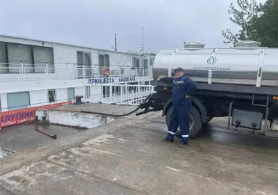 Теплоход с туристами застрял на Ладожском озере: как была решена проблема с водой