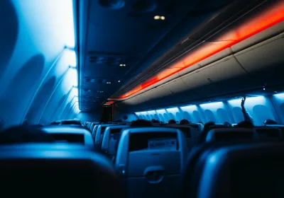 Попытка кражи на борту Air Arabia: шокирующая история пассажира