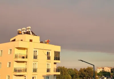 Дым лесных пожаров угрожает курортам Антальи